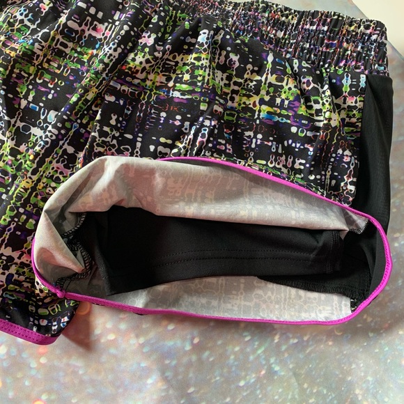 SALE!  Women’s Fabletics Fallon Short. NWT. XS - Picture 8 of 8